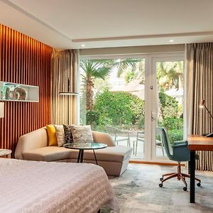 Deluxe Room Guest Room Garden View